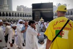 نصب خيمة للتكفل بحجاج بيت الله بالمطار في قسنطينة