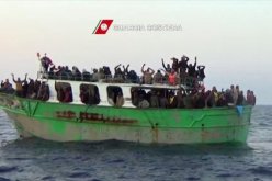 الشرطة الايطالية تنقذ 98 مهاجرا قبالة سواحل صقلية