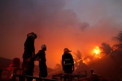 بالصور.. حريق ضخم بفندق “كاندوجى بالاس” في ميانمار