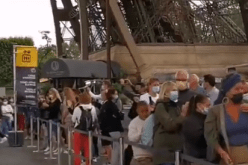 فرنسا: طوابير من الزوار أمام برج إيفل بعد 8 أشهر إغلاق