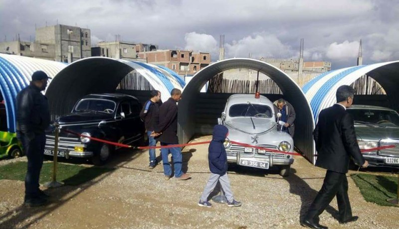 بالصور…معرض للسيارات القديمة بميلة