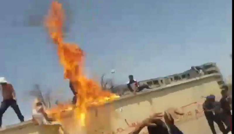 بالصور.. شاب يحرق نفسه وإصابة آخر حاول مساعدته بسيدي بلعباس
