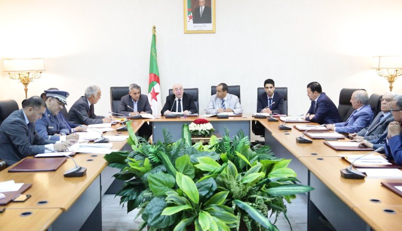 دحمون يقدم مشروع القانون المتعلق بالوقاية من أخطار الحريق أمام مجلس الأمّة