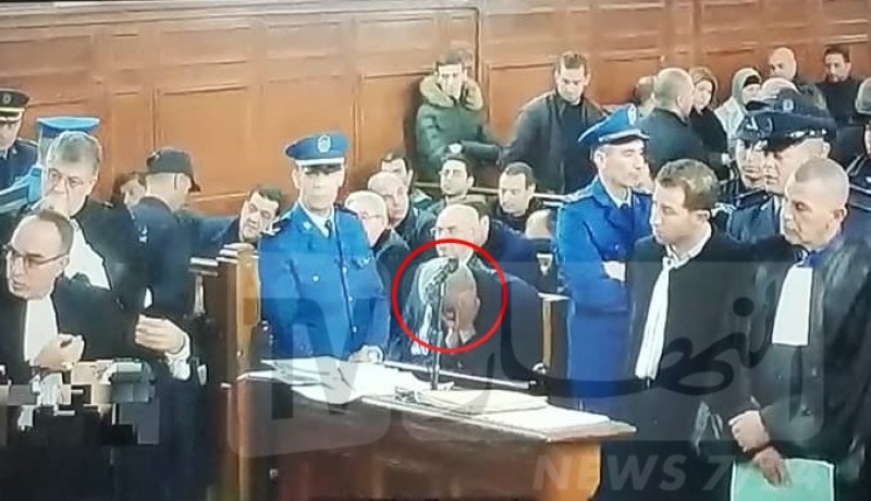 إخراج سلال من قاعة المحاكمة بعد أن كاد يغمى عليه