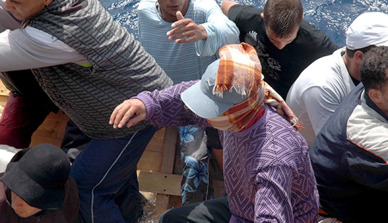 توقيف 58 حراڤا بسواحل عين الترك في وهران منهم امرأتان حامل
