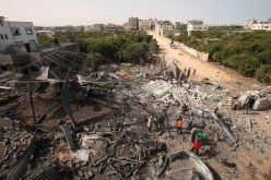 القوات الإسرائيلية تقصف بالصواريخ منزلين في مخيم جنين بالضفة الغربية