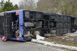 إصابة 14 شخصا في حادث انقلاب حافلة لنقل المسافرين بعنابة