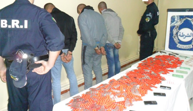 حجز 300 قرص مهلوس في عمليتين مختلفتين بالنعامة