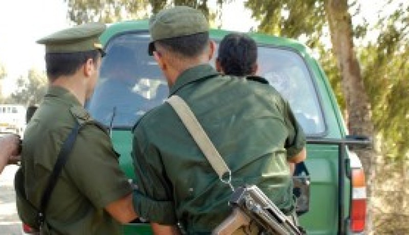 توقيف العديد من الأشخاص بتهم السرقة و الفساد