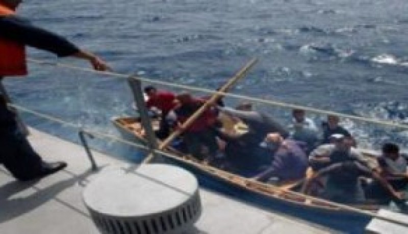 توقيف 36 شخصا مرشحا للهجرة غير الشرعية بعرض البحر بعنابة