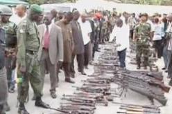 120 من متمردي دلتا النيجر يلقون أسلحتهم في نيجيريا