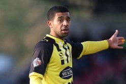 الدوري الانجليزي يوقف لاعب بسبب عضه