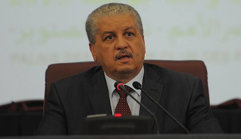 سلال وجها لوجه مع محمد السادس في  بورساي