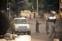 عناصر من جيش مالي يبدؤون اقتحام قصر الرئاسة ومصدر عسكري يؤكد أنه محاولة انقلاب