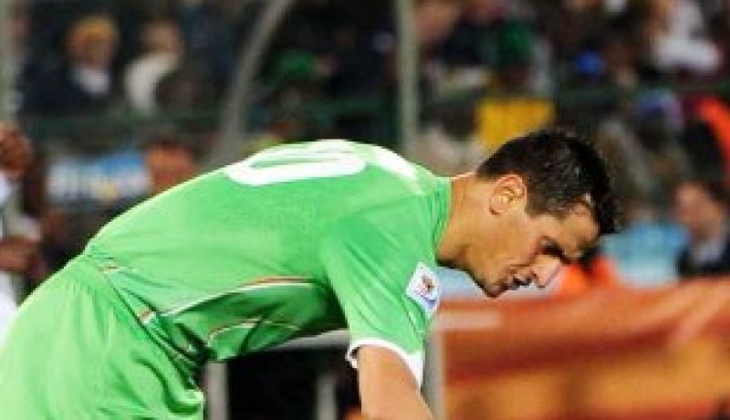 مونديال 2010: صايفي يعتدي على صحافية جزائرية بصفعة و ترد عليه بمثلها