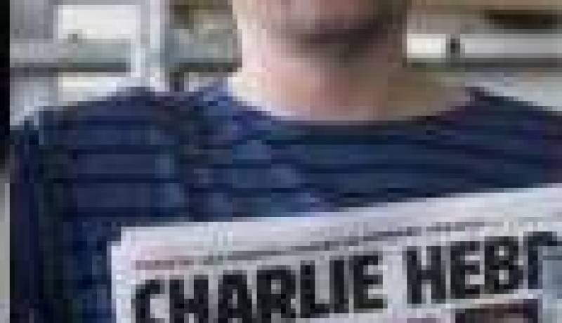 ستيفان شاربوني هو المسؤول عن نشر الصور المسيئة للرسول