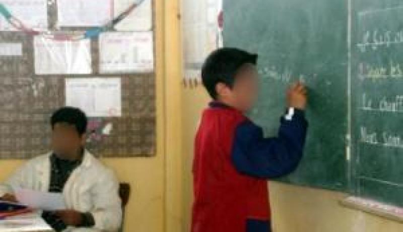 أولياء التلاميذ يستنكرون قرار استدعاء مديرة المدرسة