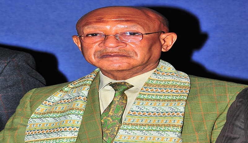 زوخ قلبو معمّر على الأئمة