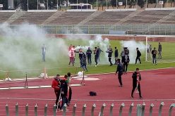 بالصور..إقتحام الشناوة لأرضية ميدان ملعب حملاوي !