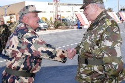 قايد صالح: الجانب العملياتي أولوية الجيش