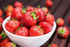 تعرف على فائدة الفراولة لمرضى ضغط الدم