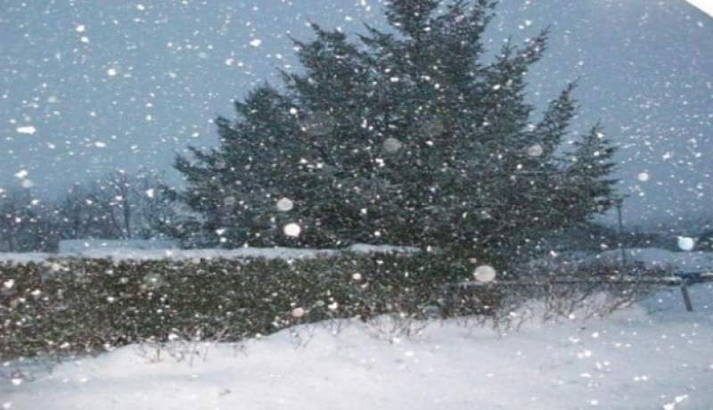 بالفيديو السعودية تكتسي حلة الثلوج في حادثة مناخية نادرة