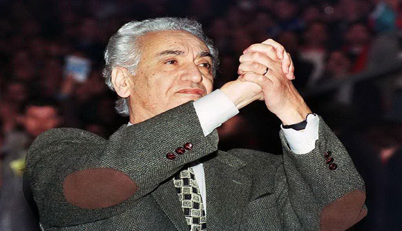 آيت أحمد ترك وصية لدفنه في قبر والدته