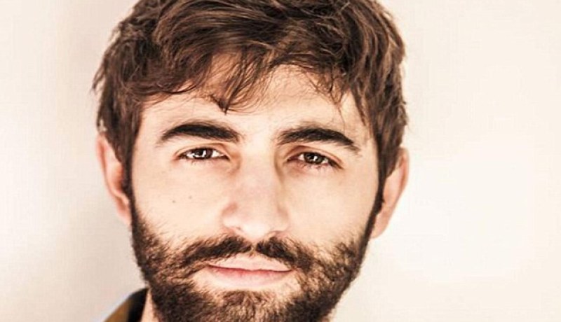 ممثل إيطالي يشنق نفسه خلال مسرحية على المباشر