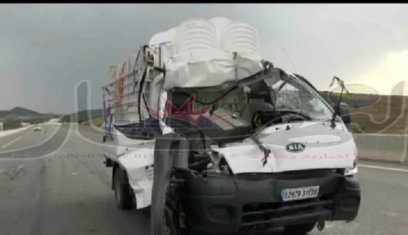 بالصور: وفاة شخصين وإصابة آخر في حادث مرور خطير بسكيكدة