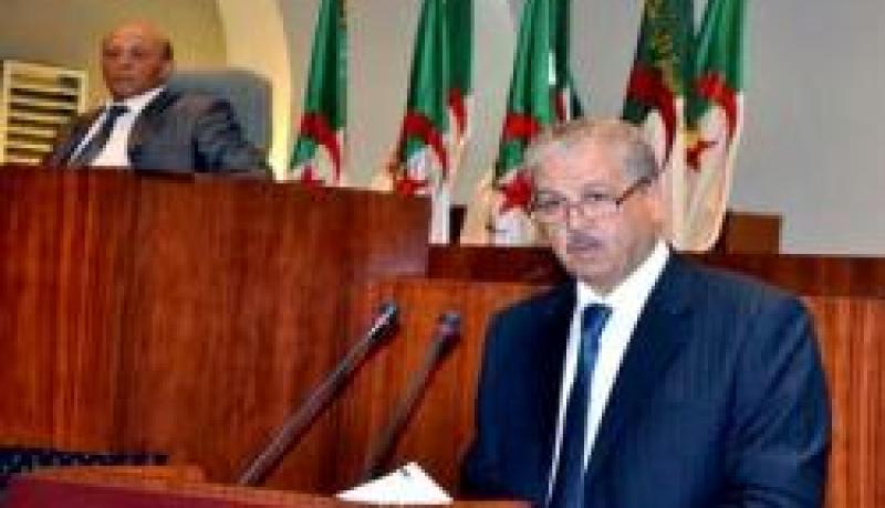 سلال يعد بزيادة النمو الاقتصادي من 3 بالمائة إلى 7 بالمائة خلال السنوات الخمس المقبلة