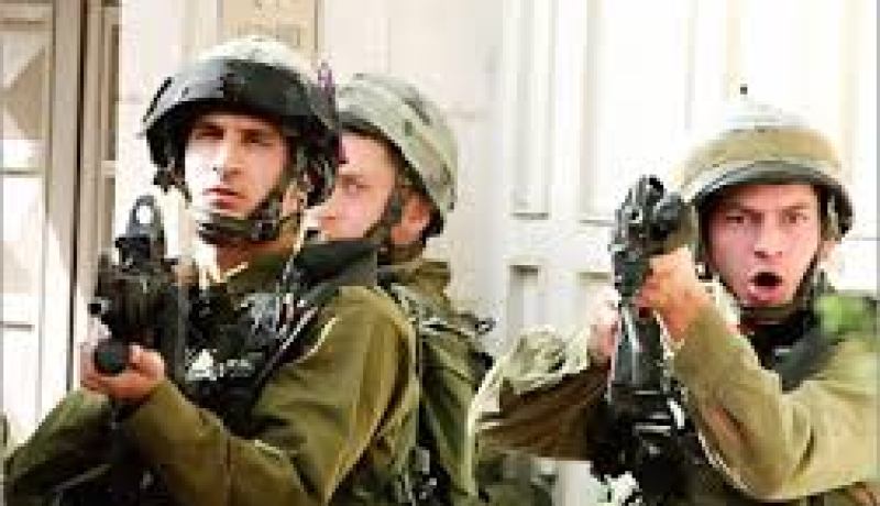 الجيش الإسرائيلي يطلق النار على شابة فلسطينية اتهمها بمحاولة طعن جندي في الضفة الغربية