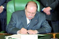 الرئيس بوتفليقة يوقع على خمسة مراسيم رئاسية تتضمن التصديق على اتفاقيات تعاون