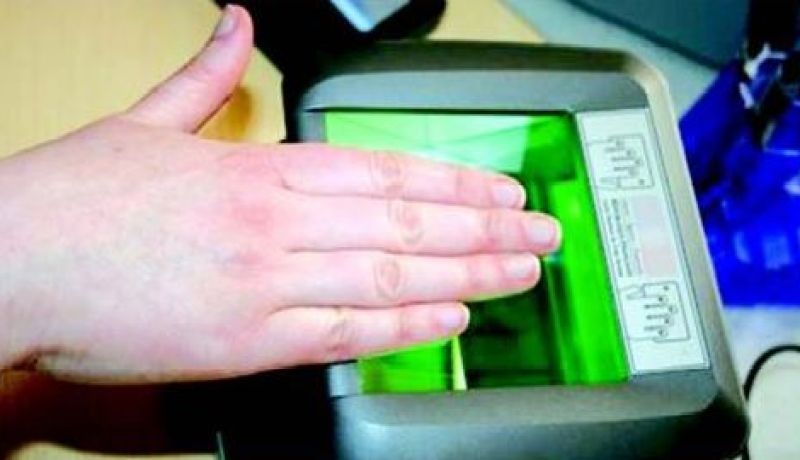 حقائب بيومترية متنقلة لأخذ صور وبصمات ذوي الإحتياجات الخاصة وكبار السن بمنازلهم