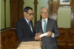 فرنسا تسلم نسخ من الوثائق الدبلوماسية الفرنسية للأرشيف الوطني الجزائري