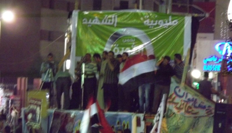 مؤيدو مرسي بأسيوط يعلنون الاعتصام حتى عودة مرسي