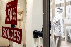 انطلاق البيع بالتخفيض الخاصة بموسم الشتاء 2016 في الجزائر