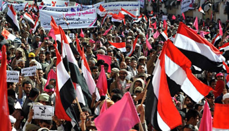 توافد الآلاف على العاصمة اليمنية للمشاركة في مظاهرات جمعة لا عدالة بدون محاكمة