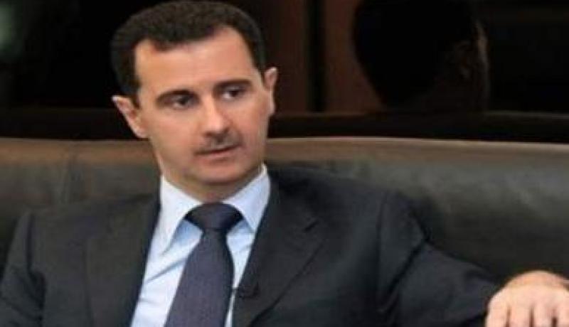 التلفزيون السوري يبث لقطات للرئيس الأسد مستقبلا وزير الدفاع الجديد