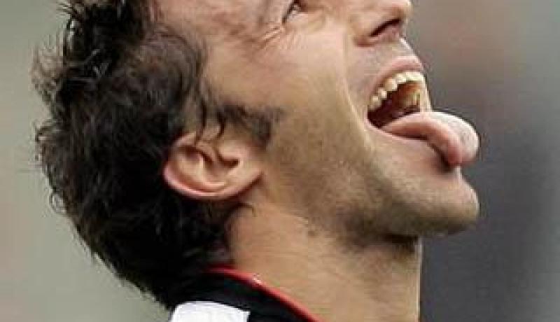 أليساندرو ديل بييرو يقترب من البطولة الانجليزية