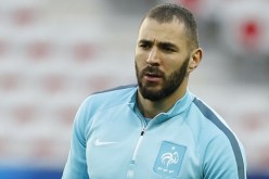 بن زيمة يشعر بالظلم في فرنسا ويهاجم ديشان وفالبيونا