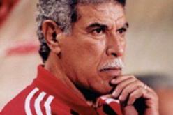 شحاتة يحذر من اشتعال حرب كروية بين مصر والجزائر