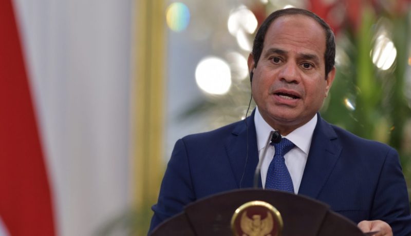 الرئيس المصري يؤكد إلتزامه بفترتين رئاسيتين