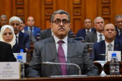 الوزير الأول يشرف على عملية انطلاق امتحانات البيام من البليدة