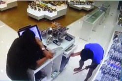 بالفيديو .. عملية سطو بالأسلحة البيضاء على محل حلويات