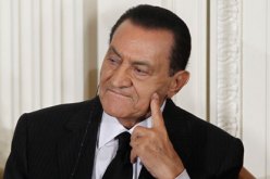 سائق مبارك : مبارك كان بخيلا.. ويعامل امه بقسوة