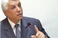 لوح يؤكد ان القانون المتعلق بالوقاية من تبييض الأموال وتمويل الإرهاب استعجالي