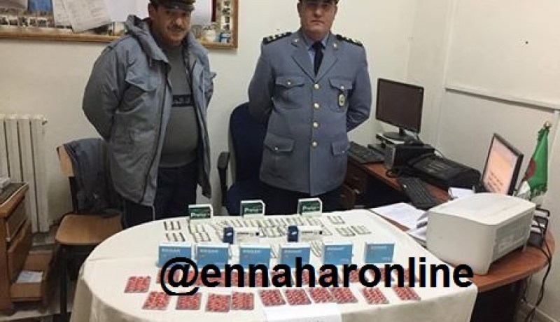 الجمارك توقف “إيميڤري” بحوزته أدوية ومهلوسات بتبسة