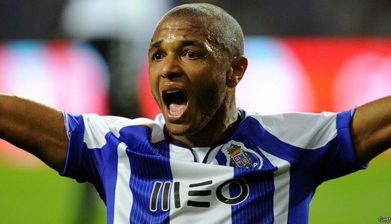 نادي بيسكتاس التركي يسعى لضم ياسين براهيمي