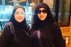 بالصّورة .. فيفي عبده بالحجاب في المدينة المنورة لإحياء العشر الأواخر