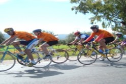 دورة مصغرة لسباق الدراجات ببن طلحة في الجزائر